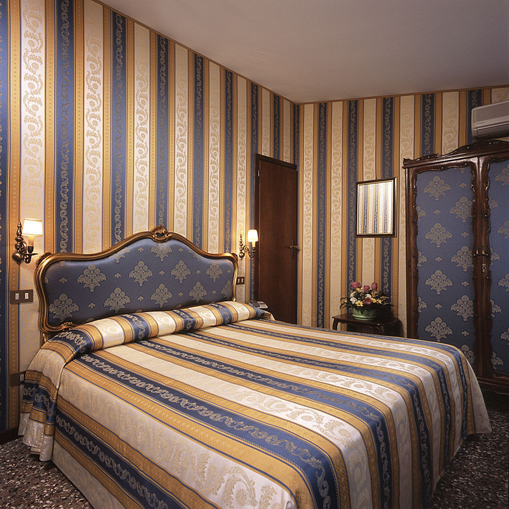 Centauro Hotel Venice Room photo